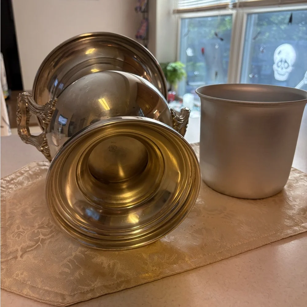 Sale🔥🔥🔥Vintage Pilgrim Regency Style Silver Plated Champagne Wine Ice Bucket - Picture 11 of 14